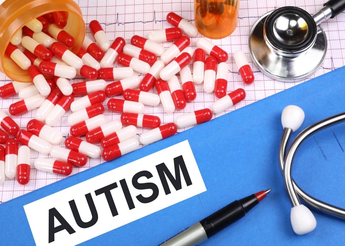 Autism Awareness Month: क्या है Autism Disorder, जानें इसके Symptoms और बच्चों को संभालने का सही तरीका