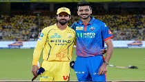 CSK vs DC: चेन्नई सुपर किंग्स की दिल्ली कैपिटल्स से भिड़ंत, देखें दोनों की प्लेइंग इलेवन
