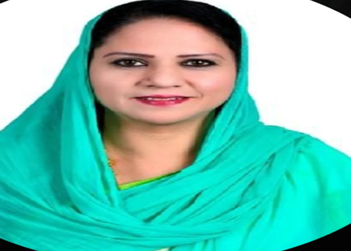 Congress ने दिखाया बाहर का रास्ता, Hajeena Syed का Alka Lamba पर पलटवार, KC Venugopal का भी जिक्र