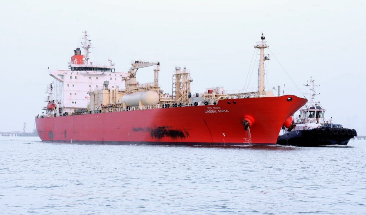 ईरान-US तनाव के बीच भारत की बड़ी कामयाबी, Hormuz Strait से सुरक्षित गुजरा LPG टैंकर जग विक्रम