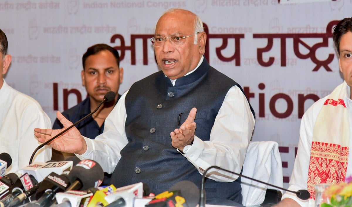 Parliament Session से पहले महिला आरक्षण पर सियासी घमासान, खरगे ने इसे बताया Political स्टंट