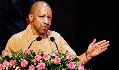 Noida में बवाल के बाद एक्शन में Yogi सरकार, जांच के लिए बनाई High-Level Committee