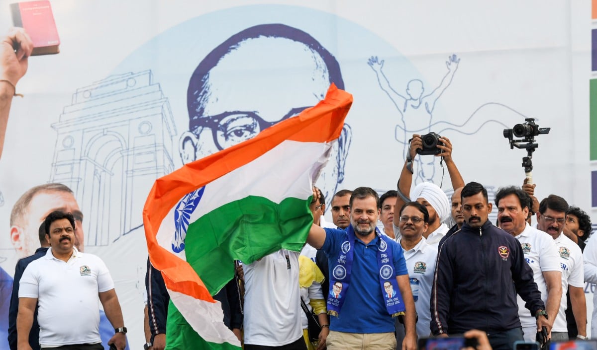 Rahul Gandhi का 'Constitution' पर बड़ा बयान, 'बाबासाहेब के सपनों के भारत पर हो रहा हमला'