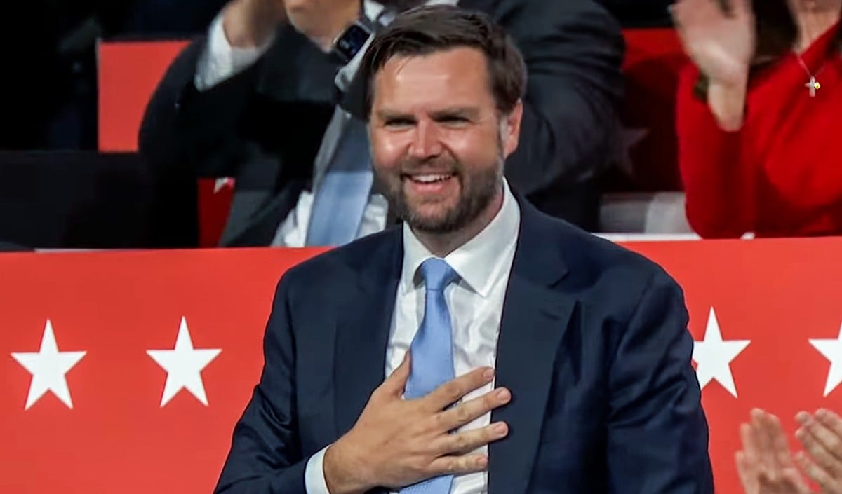 US-Iran Ceasefire Deal | अमेरिका-ईरान संबंधों में जमी बर्फ पिघलने की उम्मीद! JD Vance ने 'ऐतिहासिक' वार्ता के बाद दिए बड़े संकेत