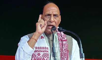 Rajnath Singh का TMC पर सीधा प्रहार, बोले- West Bengal में विकास नहीं, सिर्फ विनाश हुआ है