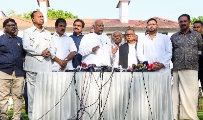 Mallikarjun Kharge का केंद्र पर बड़ा हमला, दोषपूर्ण Delimitation Bill लोकतंत्र पर कुटिल हमला