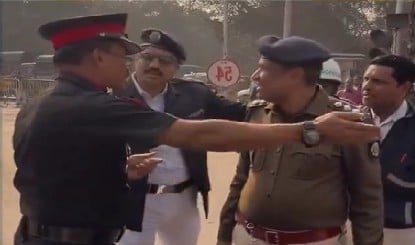 आर्मी ब्रिगेडियर को बीच सड़क बंगाल में पुलिस ने रोका, फिर जो हुआ..