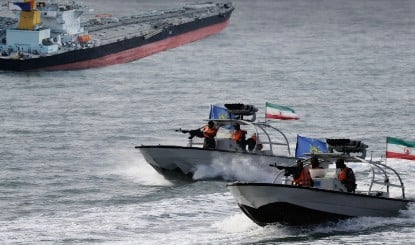 Strait Of Hormuz में गोलियों की गूंज! जहाजों पर फायरिंग, भारतीय सुपरटैंकर भी शामिल 