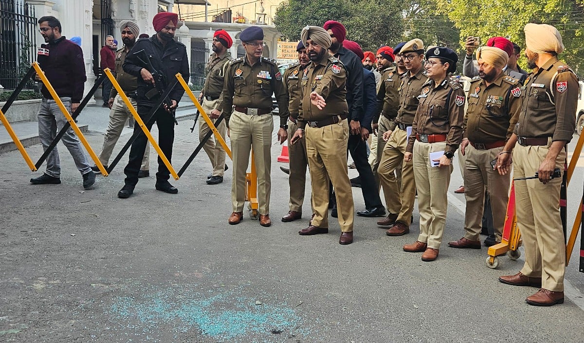 Punjab Police की बड़ी कार्रवाई! Amritsar में नशा तस्करी मॉड्यूल का भंडाफोड़, 64 किलो हेरोइन के साथ दो गिरफ्तार