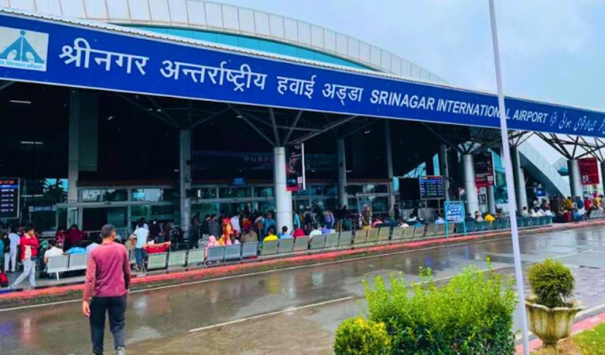 Srinagar Airport पर Satellite Phone संग अमेरिकी नागरिक गिरफ्तार, खुफिया एजेंसियां High Alert पर