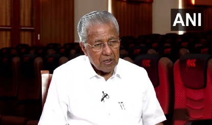 Kerala Elections: LDF का बड़ा दांव, Manifesto में ₹3000 पेंशन और गरीबी मिटाने का वादा