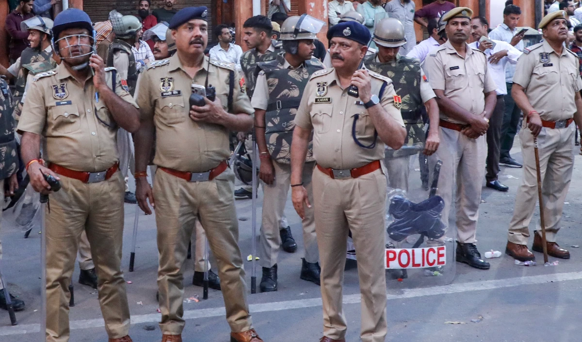 Maharashtra | घरेलू कलह का खौफनाक अंत: महाराष्ट्र में पिता ने तीन बच्चों को जहर देकर की खुदकुशी