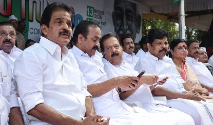 Kerala Assembly Election | UDF ने चुनावी घोषणापत्र जारी किया, महिलाओं को मुफ्त बस यात्रा और 25 लाख के स्वास्थ्य बीमा का वादा