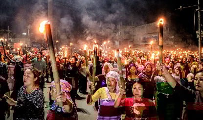 Outrage in Manipur: मणिपुर में बम हमले में बच्चों की मौत के खिलाफ 5 दिनों का बंद, हिंसक प्रदर्शनों से घाटी में तनाव