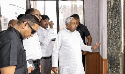 बिहार में नई राजनीतिक पारी: नीतीश कुमार के इस्तीफे के बाद आज JDU विधायक दल की बैठक, नए नेता पर होगा फैसला