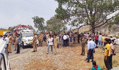 Video रूह कंपा देगा... रफ़्तार का जुनून और जानलेवा स्टंट! मऊगंज में तीन सगे भाइयों की दर्दनाक मौत