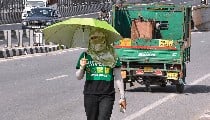 बिना AC मौत पक्की!! 2026 में 40°C वाली उमस मचाएगी तांडव, भारत की 70% आबादी पर मंडराया 'वेट-बल्ब' मौत का साया
