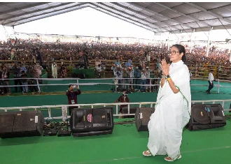 West Bengal Politics: Mamata की सादगी बनाम TMC के Zakir Hussain की ₹133 करोड़ की संपत्ति, जानें कौन अमीर-कौन फकीर