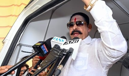 पप्पू यादव पागल हो गए हैं, उनकी पत्नी भी नेता हैं... पूर्णिया सांसद के बयान पर अनंत सिंह का पलटवार