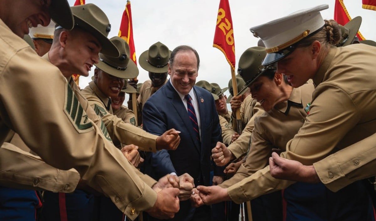 अमेरिका-ईरान तनाव के बीच पेंटागन में बड़ा बदलाव, नौसेना सचिव जॉन फेलन ने दिया इस्तीफा