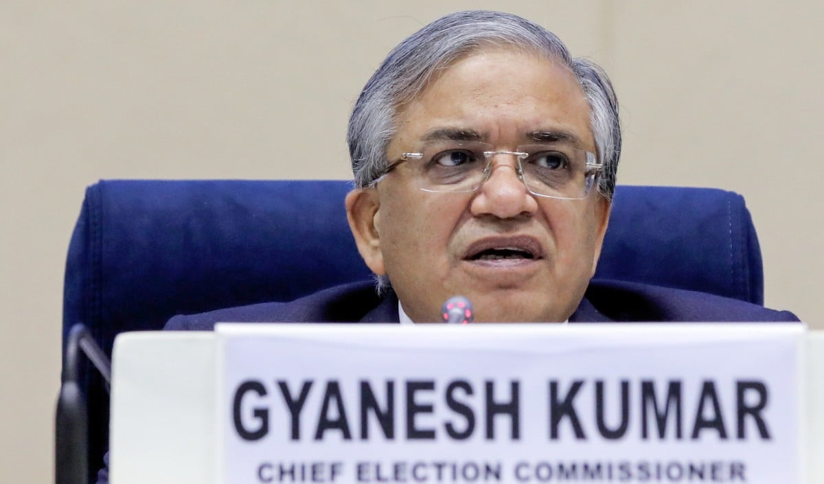 CEC Gyanesh Kumar पर 'संविधान पर हमले' का आरोप, 73 सांसदों ने Rajya Sabha में दिया हटाने का Notice