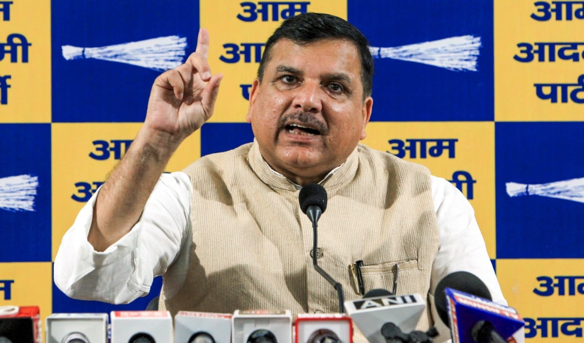 AAP में 'महाबगावत'! Sanjay Singh बोले- Punjab की जनता इन 7 'गद्दारों' को कभी माफ नहीं करेगी