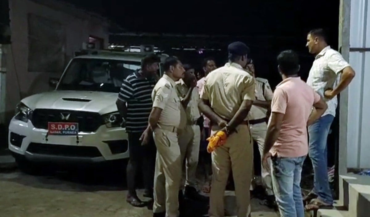 Jhansi Crime News: दिल दहला देने वाली वारदात, पिता ने 3 साल के मासूम की हत्या कर खुद को फंदे से लटकाया