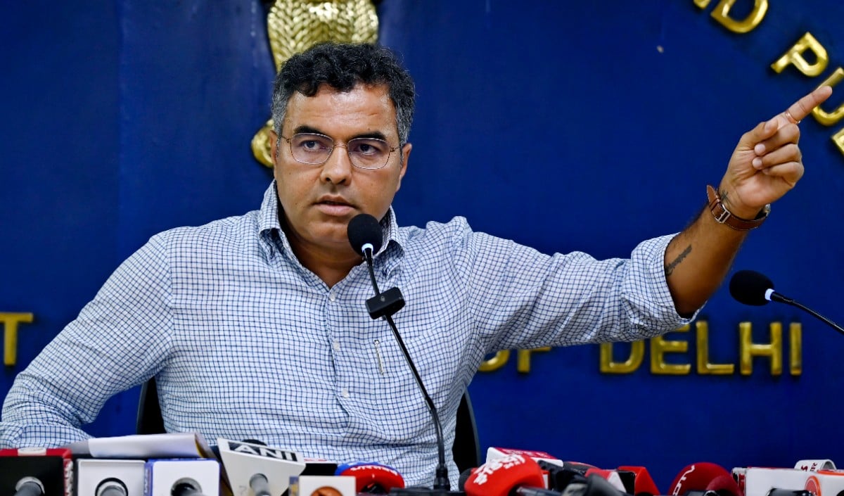 'दिल्ली के रहमान डकैत हैं केजरीवाल': परवेश वर्मा का AAP चीफ पर बड़ा हमला, किया 'शीश महल-2' का खुलासा