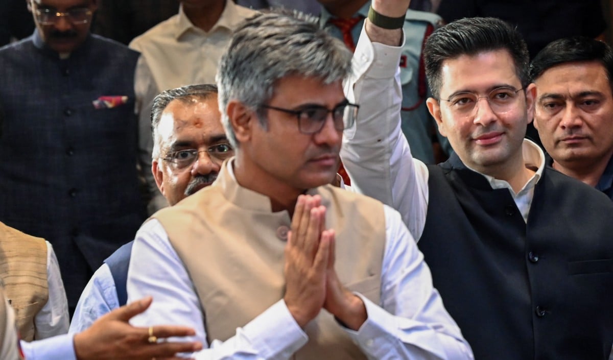 ना राघव ना स्वाति, Sandeep Pathak का जाना AAP के लिए सबसे बड़ा झटका, जानें क्या है वजह?