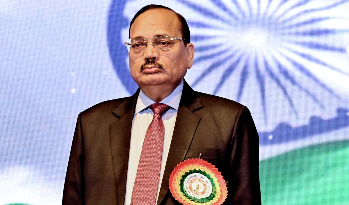 CJI Suryakant की Youth को नसीहत, Vivekananda की तरह चरित्र बनाएं, सिर्फ डिग्री से देश नहीं बनता