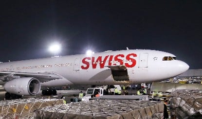 Delhi IGI Airport पर टला बड़ा विमान हादसा, टेकऑफ के दौरान Swiss Air फ्लाइट के इंजन में लगी आग
