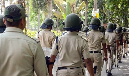 बंगाल चुनाव में एक्शन मोड, UP के 