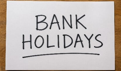 Bank-School Holiday Calendar: मई में छुट्टियों की भरमार, अभी से कर लें अपने काम की Planning, जानें बैंक और स्कूलों कितने दिन बंद रहेंगे