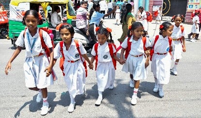 बच्चों को भीषण गर्मी से बचाने की कवायद, Ghaziabad में बदला स्कूलों का समय