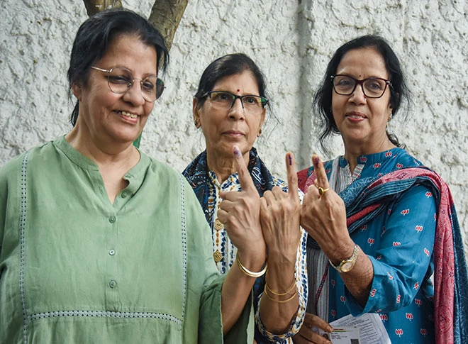 दूसरे चरण में भी पश्चिम बंगाल में रिकॉर्ड वोटिंग