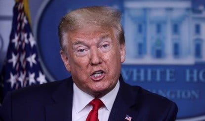 Iran US War Updates | Donald Trump की नई चाल: होर्मुज़ जलडमरूमध्य की लंबी घेराबंदी कर ईरान को आर्थिक रूप से तोड़ने की रणनीति