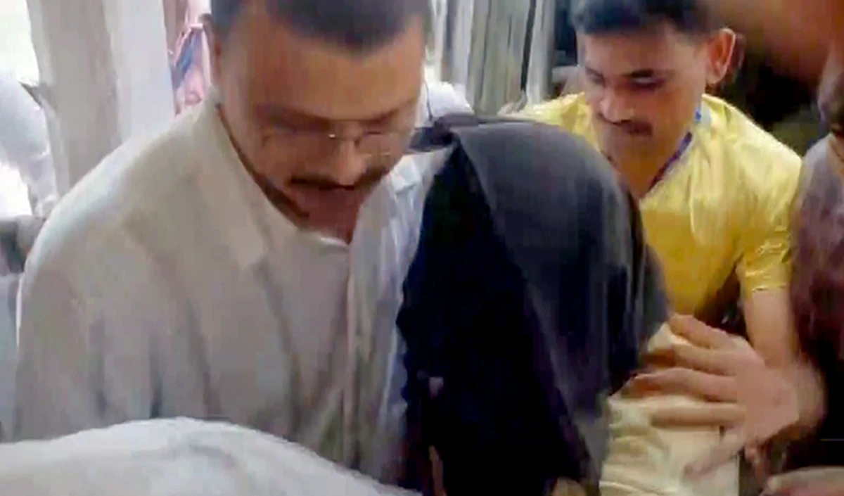 नासिक के ज्योतिषी Ashok Kharat की रंगीन रातों का सामने आया नया चिठ्ठा, अब आत्महत्या के केस ने पकड़ा जोर