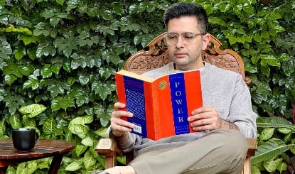 Raghav Chadha का किताब से Kejriwal पर निशाना? लिखा- Never Outshine The Master