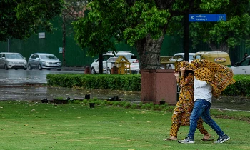 दिल्ली में हुई झमाझम बारिश