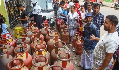 West Asia संकट के बीच सरकार का बड़ा बयान, देश में Petrol-Diesel और LPG Supply की कोई कमी नहीं