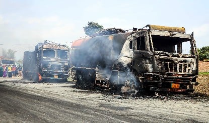 Manipur Tension : मणिपुर में तनाव बढ़ा, दो बच्चों की मौत के विरोध में उतरा जनसैलाब, कर्फ्यू का उल्लंघन कर निकाली गईं रैलियां