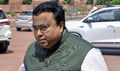 BJD में बढ़ी अंदरूनी कलह, Sasmit Patra ने Rajya Sabha नेता पद से दिया Resign