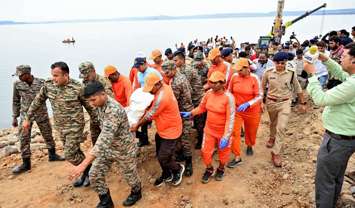 'हमने चीखकर कहा नाव रोक दो, पर क्रू नहीं माना', बचे हुए शख्स ने बयां किया मौत का वो खौफनाक मंजर