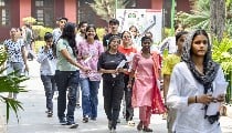 CUET UG Exam 2026: क्या पहनें, क्या ले जाएं? NTA की Final Guidelines जरूर जान लें