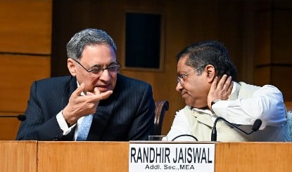 Iran से 2500 से ज्यादा भारतीयों का सफल Evacuation, West Asia में बढ़ते तनाव पर सरकार की पैनी नजर