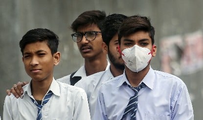 UP के School में Shocking खुलासा: हिंदू बच्चों को पहनाई टोपी, सिखाया 