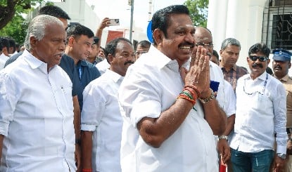 Tamil Nadu की राजनीति में बड़ा फेरबदल! CV शनमुगम के नेतृत्व वाले AIADMK गुट ने CM विजय को दिया समर्थन