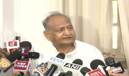 NEET पेपर लीक पर Ashok Gehlot ने BJP सरकार को घेरा, पूछा- Police ने FIR क्यों नहीं की?