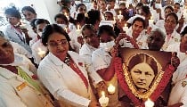 International Nurses Day 2026: सेवा और समर्पण की मिसाल Nurses को सलाम, Florence Nightingale ने दिखाई थी सम्मान की राह