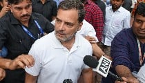 राहुल गांधी का मोदी सरकार पर वार: NEET छात्रों का भविष्य चुराने वालों को जवाब देना होगा
